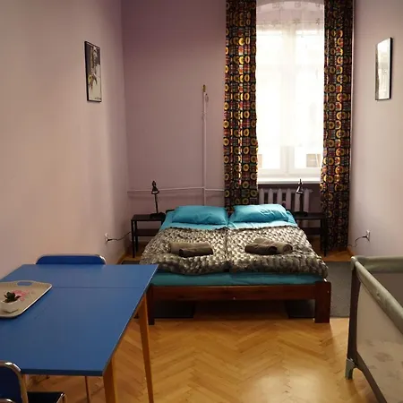 Schoolhouse Hostel Vratislav