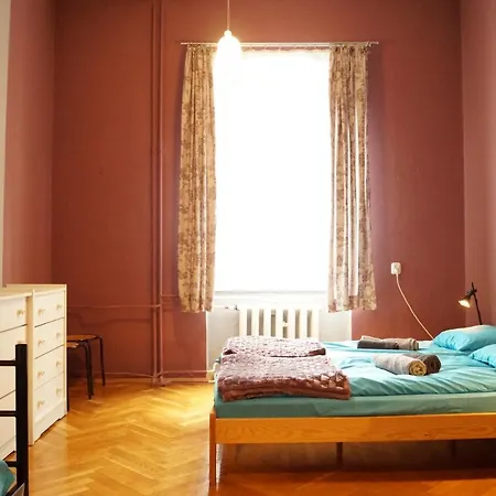 Hostel Schoolhouse Vratislav